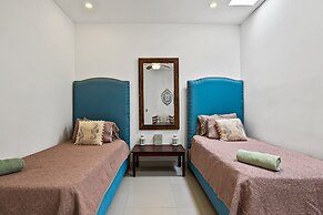 Dog-friendly Beachfront Villa With Pool & hot tub Access Plus Rooftop 