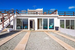 Dog-friendly Beachfront Villa With Pool & hot tub Access Plus Rooftop 
