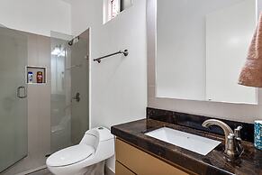 Dog-friendly Beachfront Villa With Pool & hot tub Access Plus Rooftop 