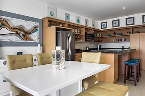 Dog-friendly Beachfront Villa With Pool & hot tub Access Plus Rooftop 