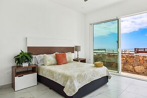 Dog-friendly Home With Partial Ocean View, Heated Pool, Rooftop Terrac