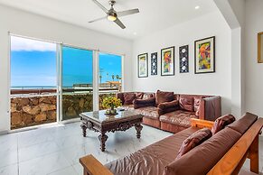 Dog-friendly Home With Partial Ocean View, Heated Pool, Rooftop Terrac