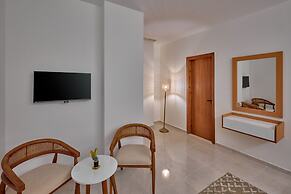 PALMERAS PYRAMIDS HOTEL