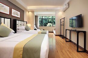 Yangshuo Lijiang Island Riverside Resor