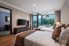 Yangshuo Lijiang Island Riverside Resor