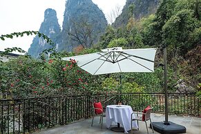 Yangshuo Lijiang Island Riverside Resor