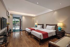 Yangshuo Lijiang Island Riverside Resor