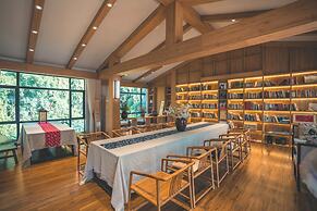 Yangshuo Lijiang Island Riverside Resor