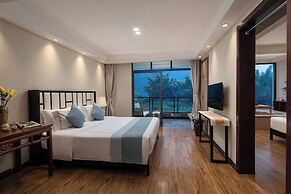 Yangshuo Lijiang Island Riverside Resor
