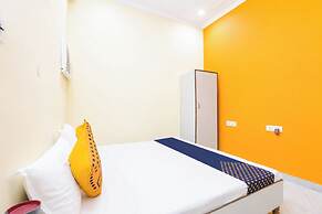Hotel Mahadeva Stay Prayagraj