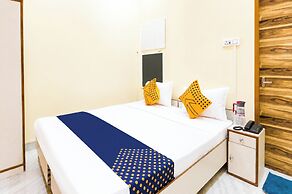 Hotel Mahadeva Stay Prayagraj