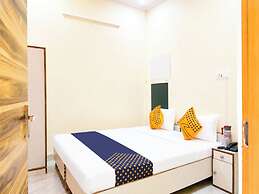 Hotel Mahadeva Stay Prayagraj
