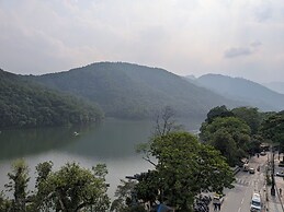 Nomad Pokhara Hotel