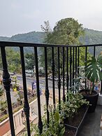 Nomad Pokhara Hotel