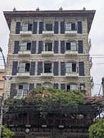 Nomad Pokhara Hotel