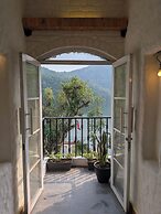 Nomad Pokhara Hotel
