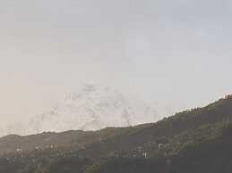 Nomad Pokhara Hotel