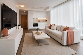 The Iceboat Luxe Stay