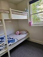 Apartment Sleeps 6 With Hot Tub