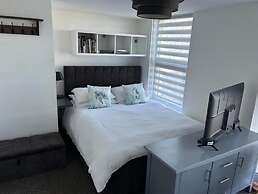 Apartment Sleeps 6 With Hot Tub