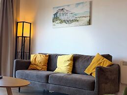 Charming Cozy One-bedroom Apartment With Ps5