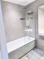 Charming Cozy One-bedroom Apartment With Ps5