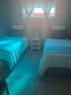 Charming Retreat With Shared Pool in Ethekwini Municipality