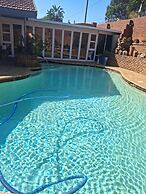Charming Retreat With Shared Pool in Ethekwini Municipality