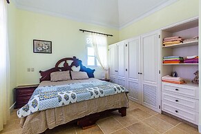 Affordable Apartment With Ocean View