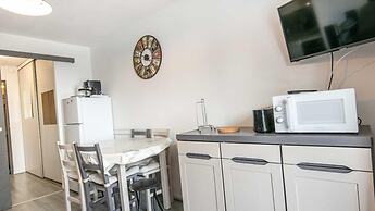 Quiet Mountain Stay in Chamrousse