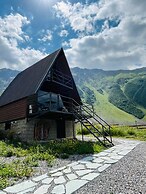 Harmony Cottages Kazbegi