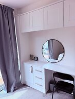 One Bedroom Flat in Mailbox With Free Parking