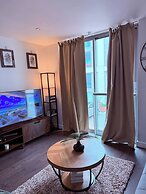 One Bedroom Flat in Mailbox With Free Parking