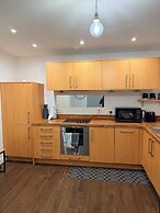 One Bedroom Flat in Mailbox With Free Parking