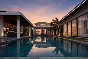 Luxurious 4BR Villa With Pool Gym Sauna Workspace