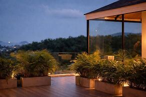 Luxurious 4BR Villa With Pool Gym Sauna Workspace