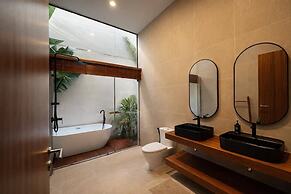 Luxurious 4BR Villa With Pool Gym Sauna Workspace