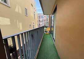 Bright Corner Condo - Rooftop Pool With Sea Views