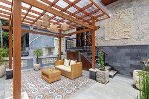 Janu Villa