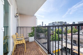 Capitel Ekkamai Hotel