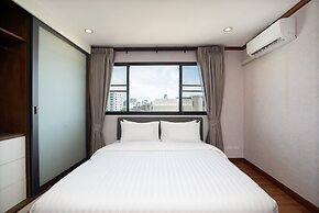 Capitel Ekkamai Hotel