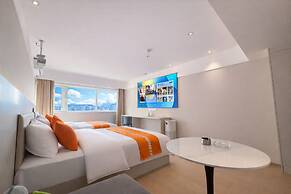 New Golden Mountain Apartments