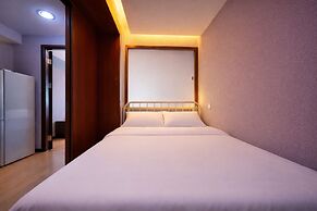 New Golden Mountain Apartments