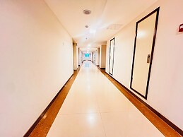 New Golden Mountain Apartments