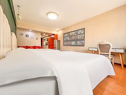 New Golden Mountain Apartments