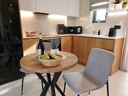 Elea Suites Adelianos Kampos