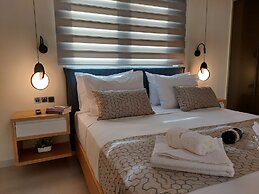 Elea Suites Adelianos Kampos
