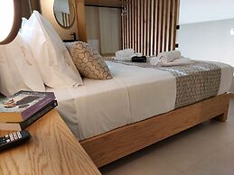 Elea Suites Adelianos Kampos