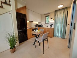 Elea Suites Adelianos Kampos
