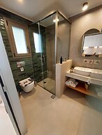 Elea Suites Adelianos Kampos